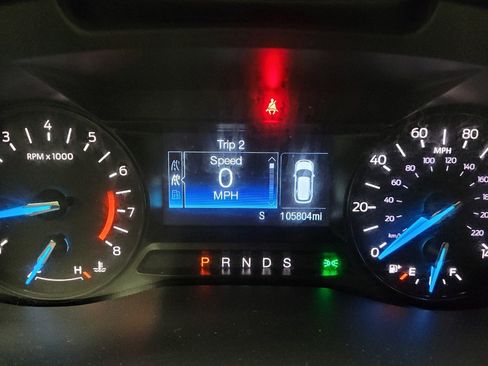 Used 2019 Ford Explorer XLT AWD/4WD image 23