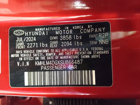 Used 2025 Hyundai Elantra Sport FWD image 33