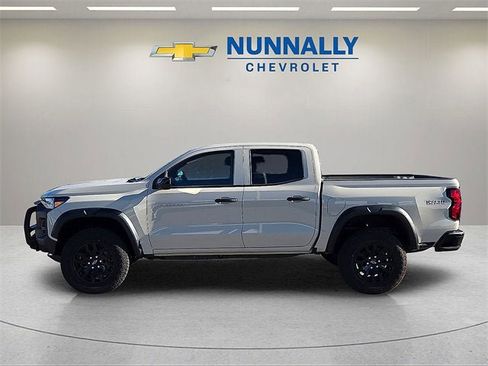 New 2026 Chevrolet Colorado Trail Boss w/ Off-Road Front Bumper Package image 2