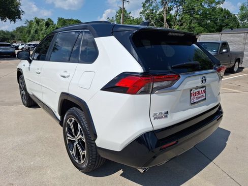 Used 2022 Toyota RAV4 XSE AWD/4WD image 4