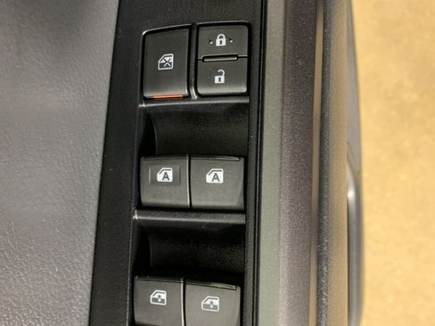 Used 2023 Toyota Tacoma TRD Sport w/ Advanced Technology Package image 16