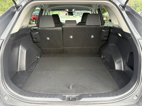 Used 2022 Toyota RAV4 LE AWD/4WD image 29