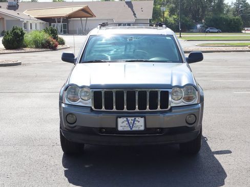 Used 2007 Jeep Grand Cherokee Limited w/ Trailer Tow Group IV AWD/4WD image 13