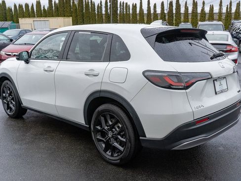 Certified 2024 Honda HR-V Sport image 10