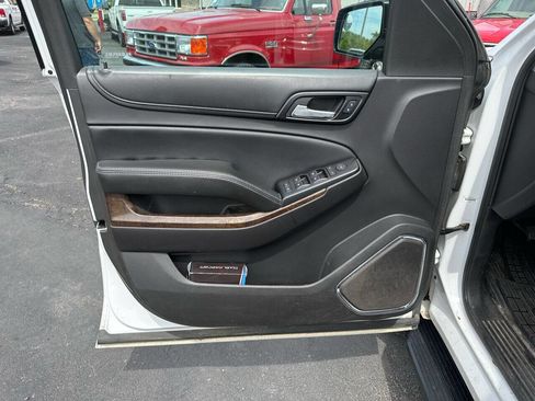 Used 2016 Chevrolet Tahoe 4WD w/ Remote Keyless Entry Package image 14