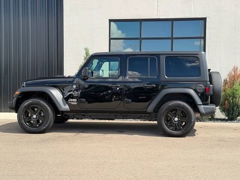 Used 2020 Jeep Wrangler Unlimited Sport S AWD/4WD image 2