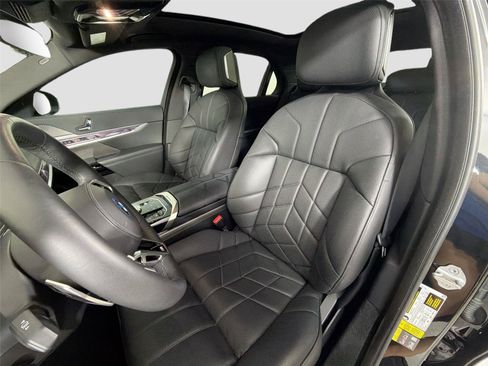 Certified 2023 BMW i7 xDrive60 AWD/4WD image 19