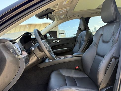 Used 2024 Volvo XC60 B5 Plus w/ Protection Package Premier AWD/4WD image 12