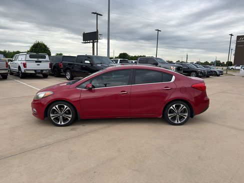 Used 2015 Kia Forte EX w/ Premium Package FWD image 8