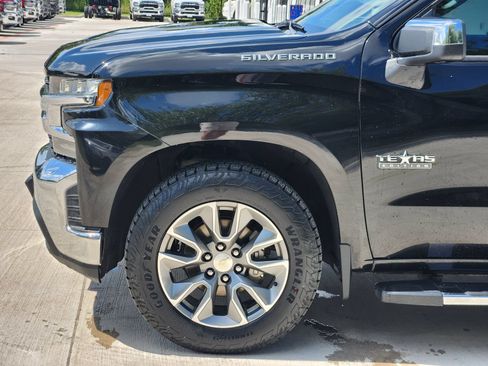 Used 2020 Chevrolet Silverado 1500 LT w/ Texas Edition RWD image 10