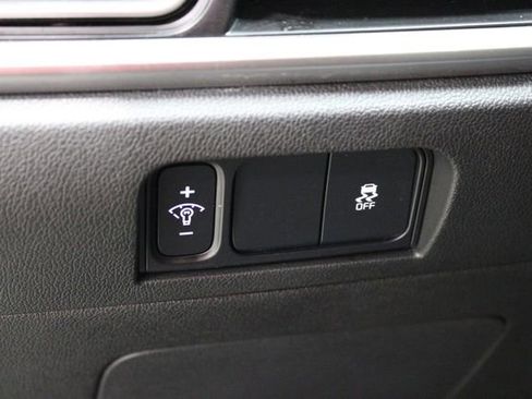 Used 2024 Kia Sorento S image 15