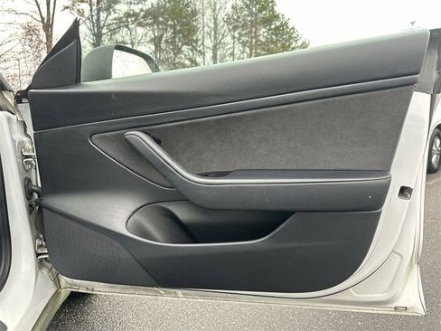 Used 2020 Tesla Model 3 Standard Range Plus image 20