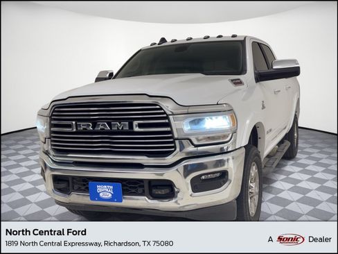 Used 2022 RAM 2500 Laramie AWD/4WD image 1