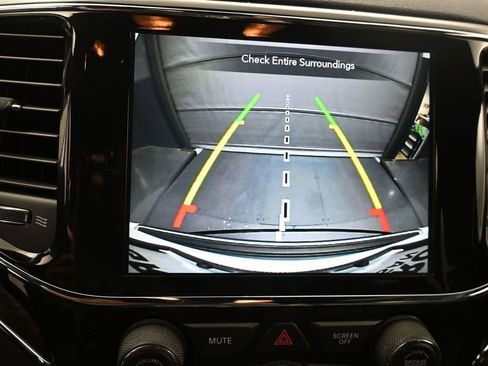 Used 2021 Jeep Grand Cherokee Limited AWD/4WD image 19