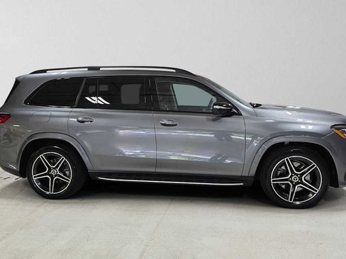 Used 2026 Mercedes-Benz GLS 450 4MATIC image 2