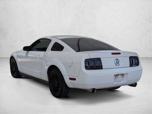 Used 2005 Ford Mustang Premium RWD image 7