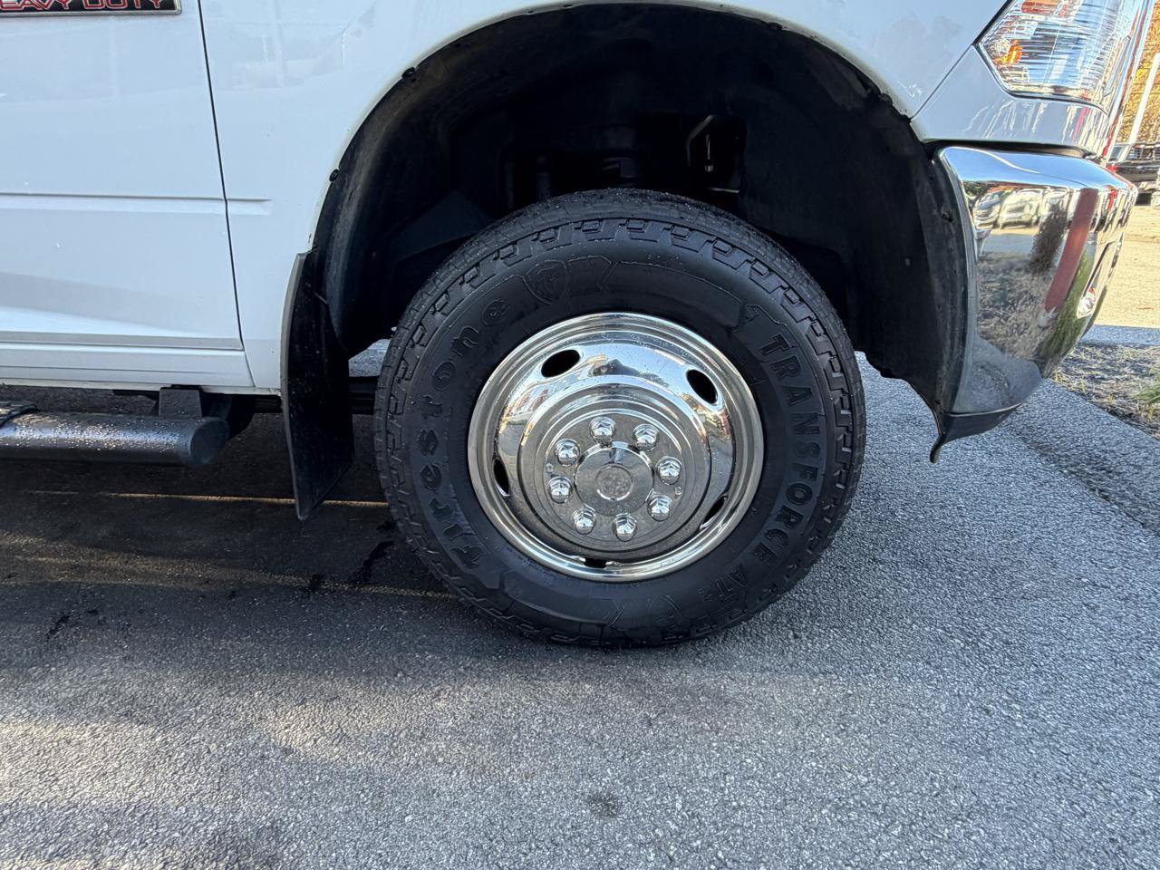 Used 2018 RAM 3500 SLT AWD/4WD image 16