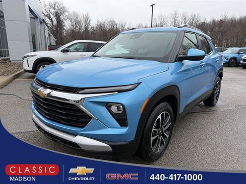 Certified 2025 Chevrolet TrailBlazer LT w/ Convenience Package FWD image 1