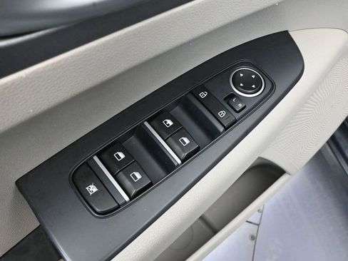 Used 2019 Kia Forte LXS image 19