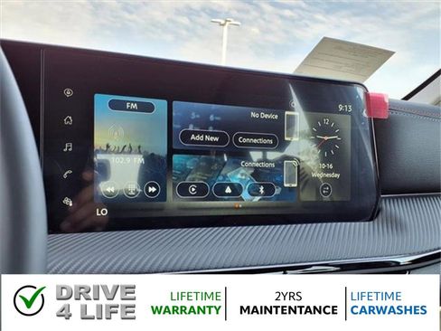 Used 2025 Nissan Kicks SR image 15