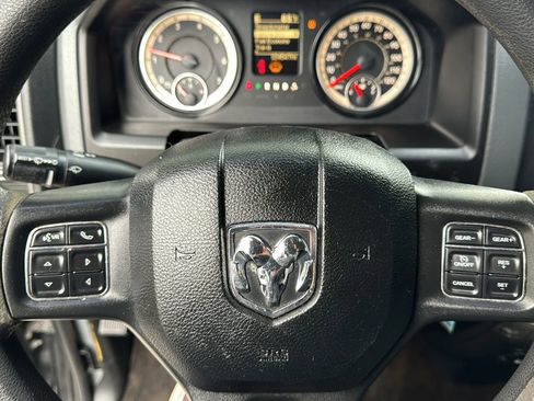 Used 2018 RAM 1500 Express w/ Express Value Package image 16