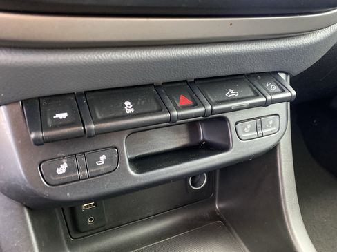 Used 2015 Chevrolet Colorado Z71 image 39