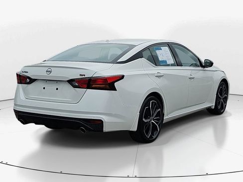 Used 2025 Nissan Altima 2.5 SR w/ SR Premium Package image 5