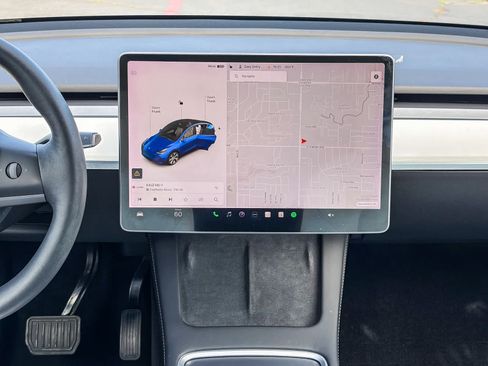 Used 2022 Tesla Model Y Long Range AWD/4WD image 12