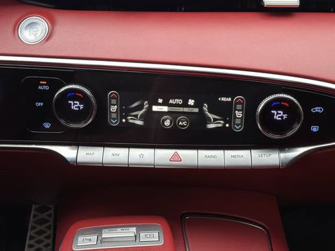 Used 2023 Genesis GV70 2.5T w/ Sport Prestige Package AWD/4WD image 19