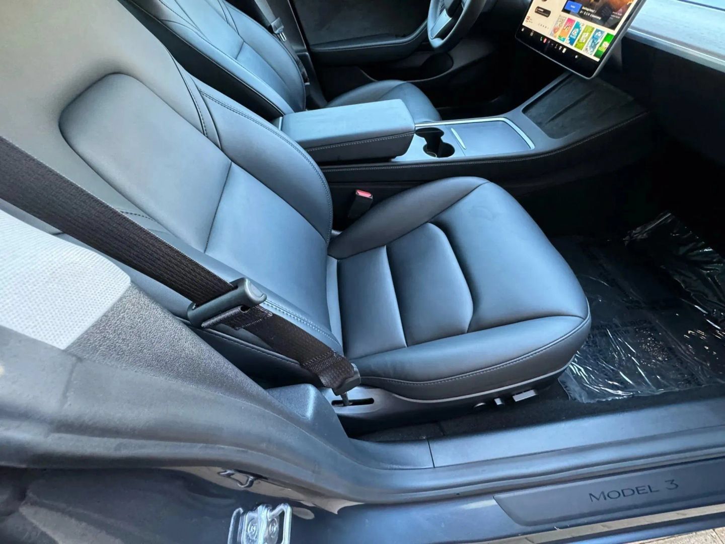 Used 2023 Tesla Model 3 Standard Range RWD image 9