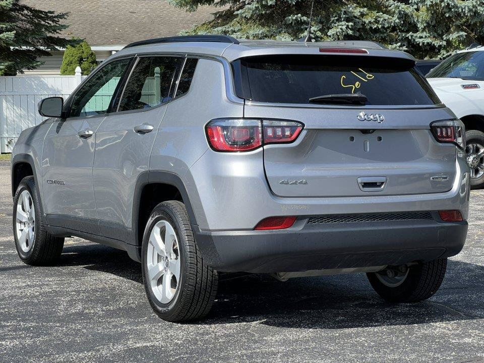 Used 2020 Jeep Compass Latitude w/ Cold Weather Group AWD/4WD image 3