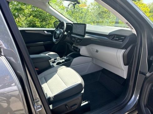 Used 2023 Ford Escape Active w/ Tech Pack #2 AWD/4WD image 32