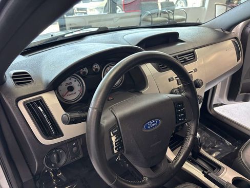 Used 2010 Ford Focus SEL FWD image 13