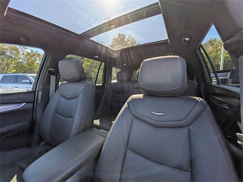 New 2025 Cadillac XT6 Luxury image 22