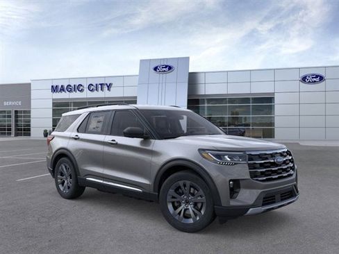 New 2025 Ford Explorer Active w/ Active Comfort Package image 7