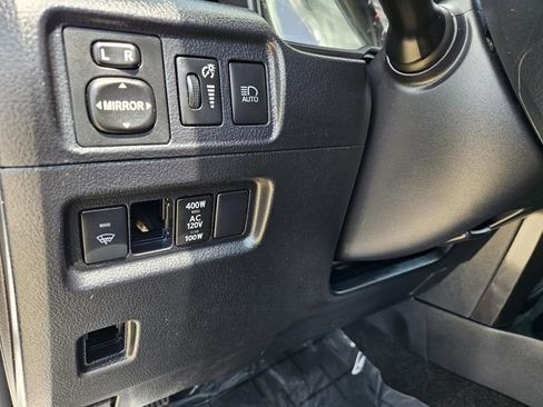 Used 2021 Toyota 4Runner Venture AWD/4WD image 19