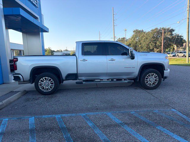 Used 2023 Chevrolet Silverado 2500 High Country w/ Safety Package II AWD/4WD image 4