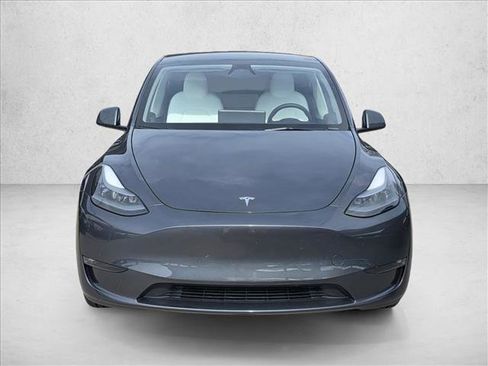 Used 2023 Tesla Model Y Long Range image 2
