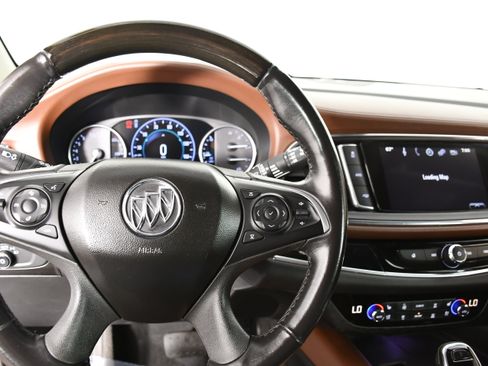 Used 2018 Buick Enclave Avenir w/ Avenir Technology Package AWD/4WD image 16