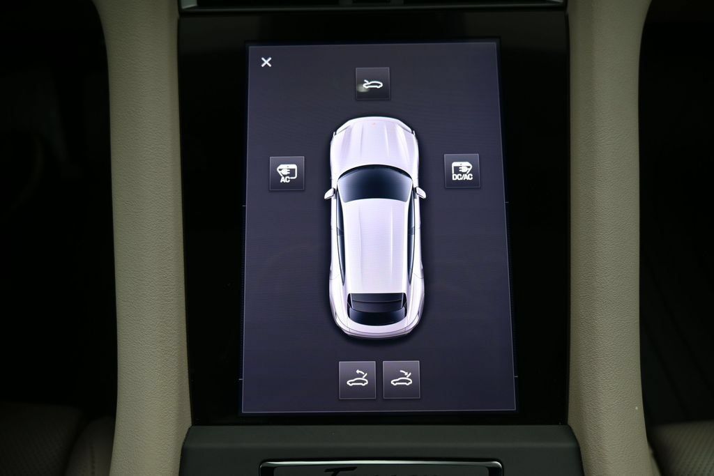 Certified 2025 Porsche Taycan 4S AWD/4WD image 33