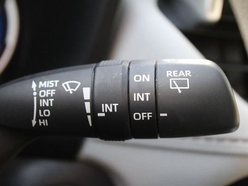 Used 2024 Toyota RAV4 XLE image 31