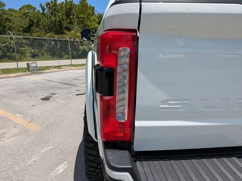 New 2026 Ford F250 Lariat w/ Black Appearance Package AWD/4WD image 10