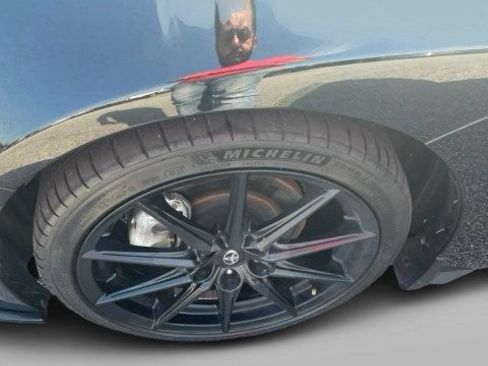 Used 2023 Toyota GR86 Premium RWD image 3