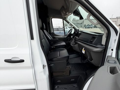 New 2026 Ford Transit 250 148 Medium Roof w/ Load Area Protection Package image 5