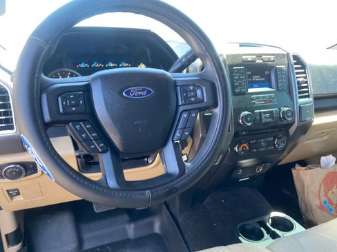 Used 2016 Ford F150 XLT AWD/4WD image 10
