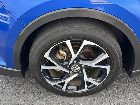 Used 2018 Toyota C-HR XLE FWD image 28