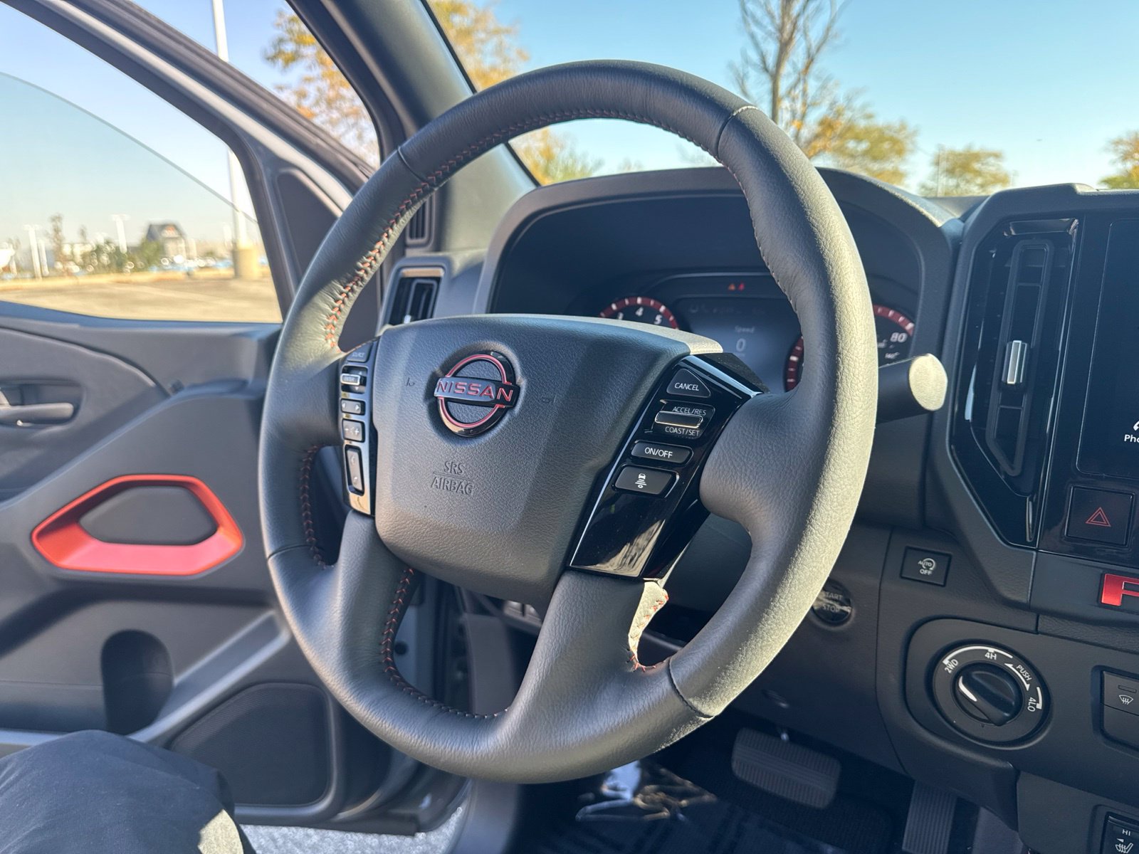 Used 2026 Nissan Frontier PRO-4X w/ Tow Package AWD/4WD image 19