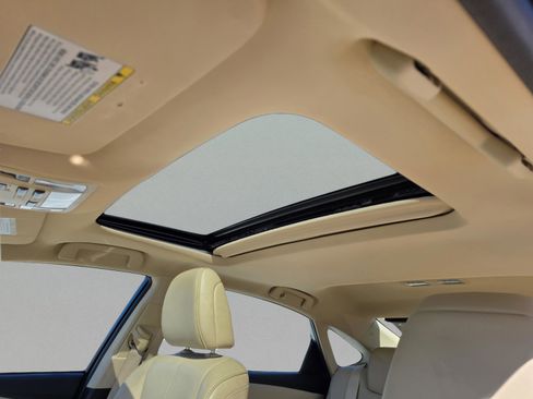 Used 2015 Toyota Avalon Limited image 12