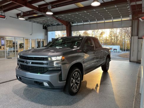 Used 2021 Chevrolet Silverado 1500 RST image 4