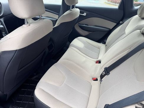 Used 2016 Dodge Dart SXT FWD image 16